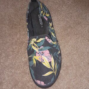 Divided by H&M canvas slip-on sneaker (Jungle Plant or Hawaiian print).